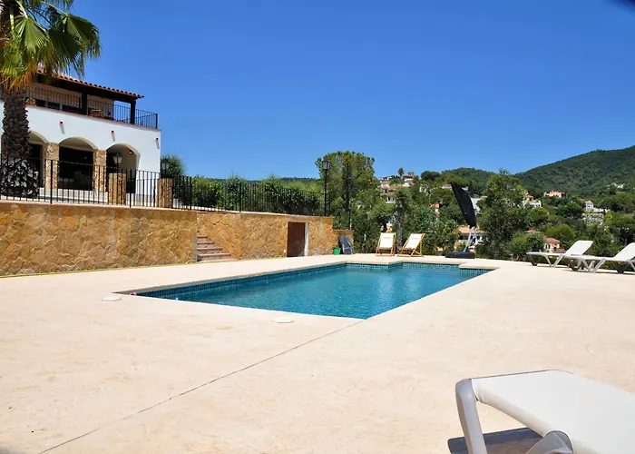 Primos Villa *
